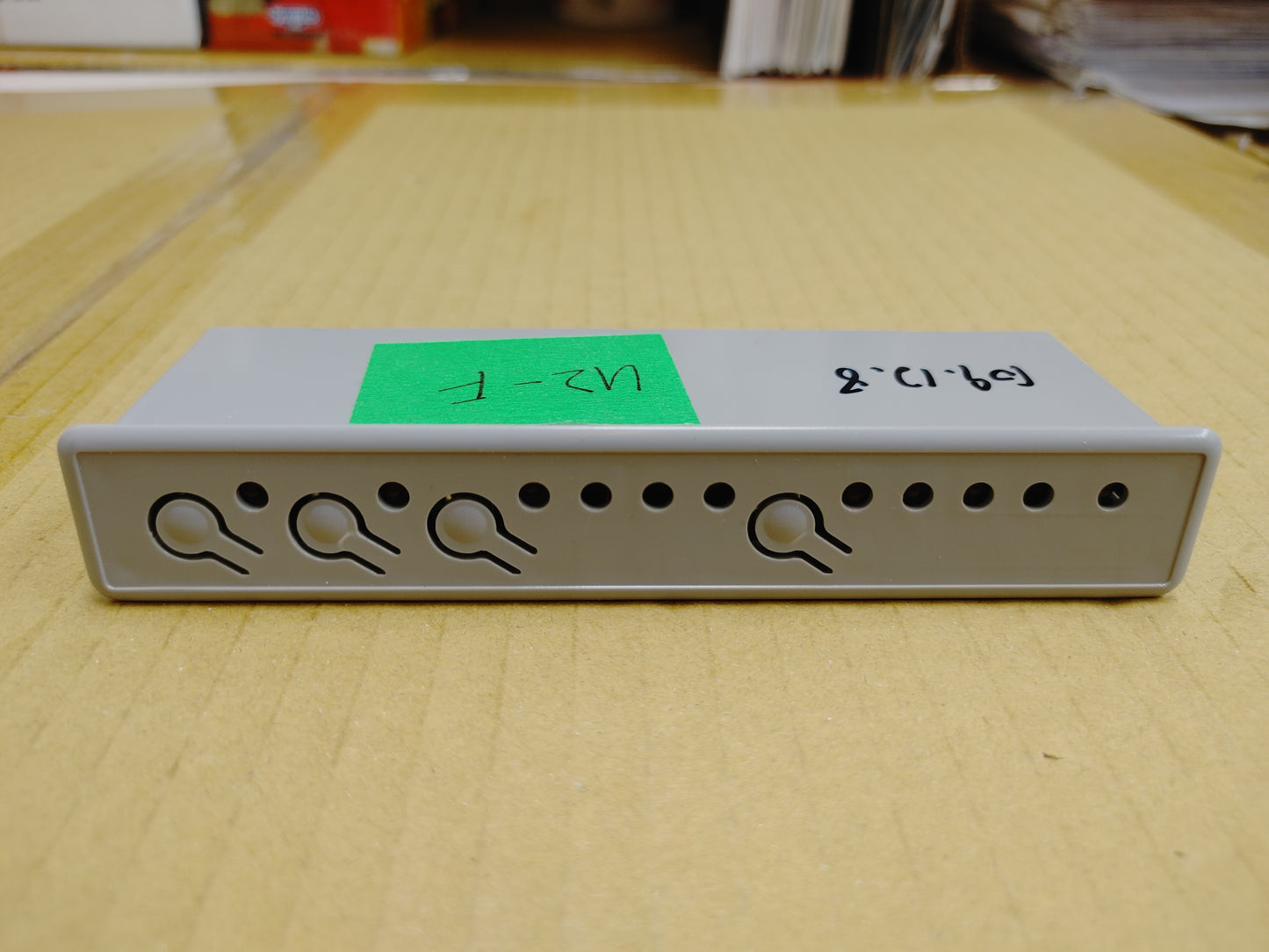 R8168F Switch Panel